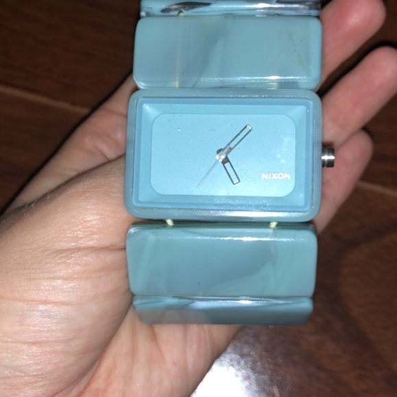 Accessories - Nixon watch